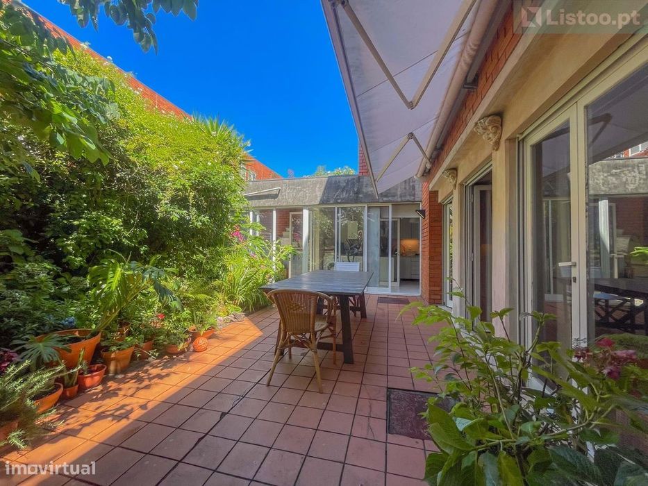 Apartamento T4+1 Duplex com Jardim e Terraço!