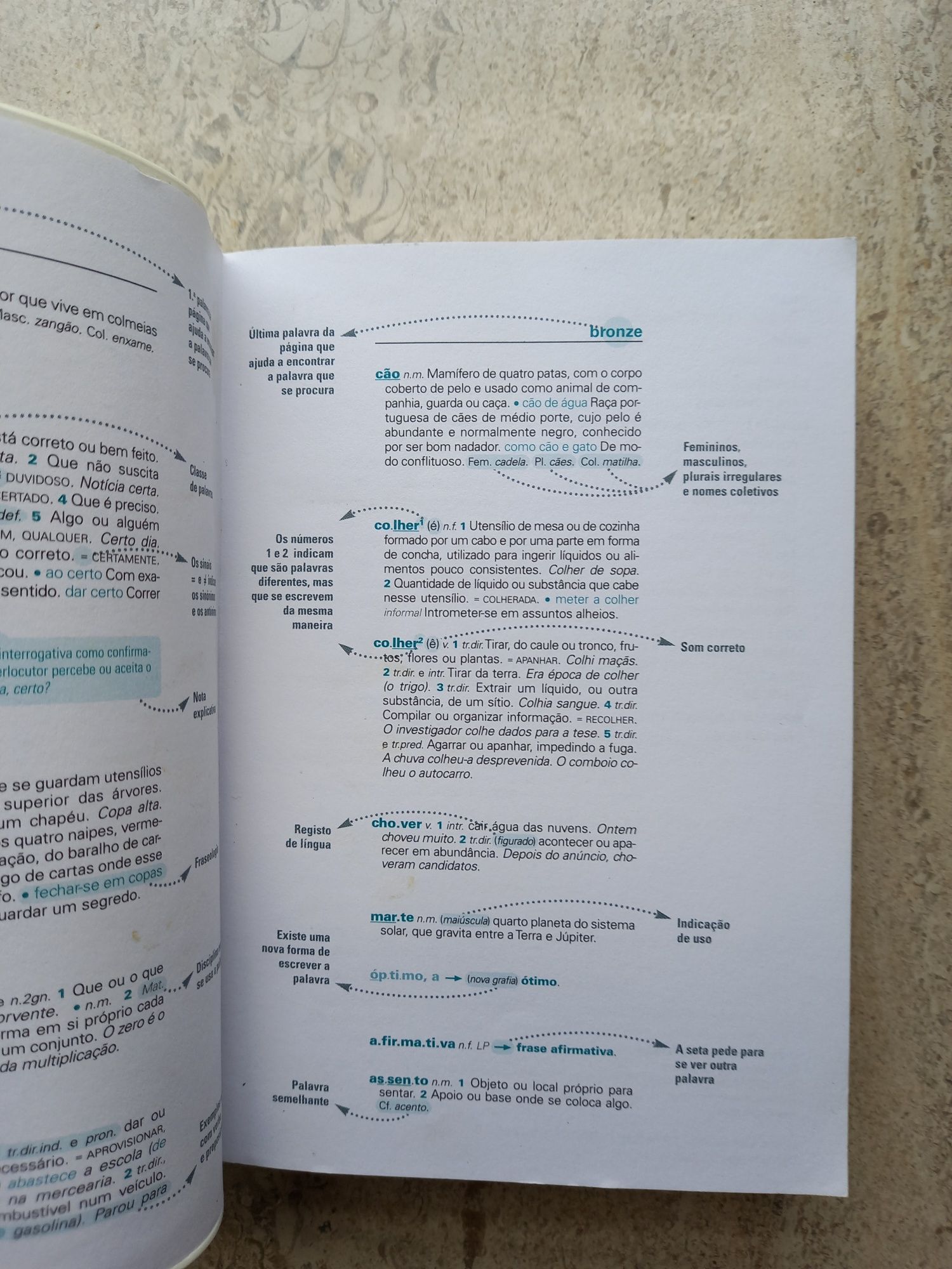 Dicionário Escolar 3.° ciclo Português