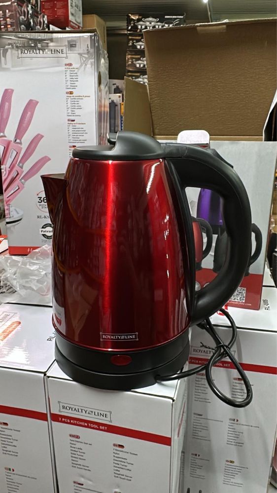 Chaleira elétrica com capacidade de 1,8L