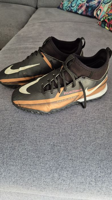 Buty piłkarskie Turfy nike r 36