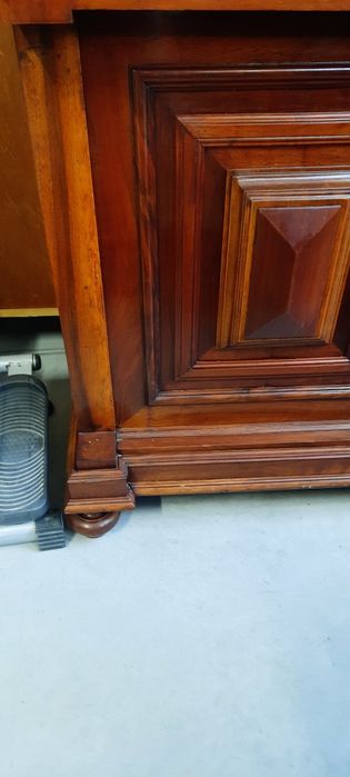 Drewniany kredensik  RATY