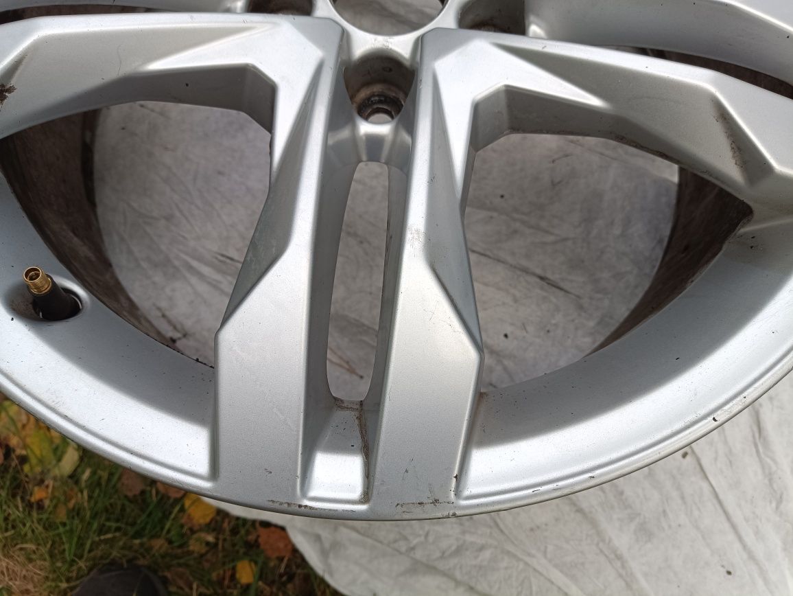 Audi a4 b9 8w9 allroad felga pojedyncza 18 cali et29 7.5j orginał