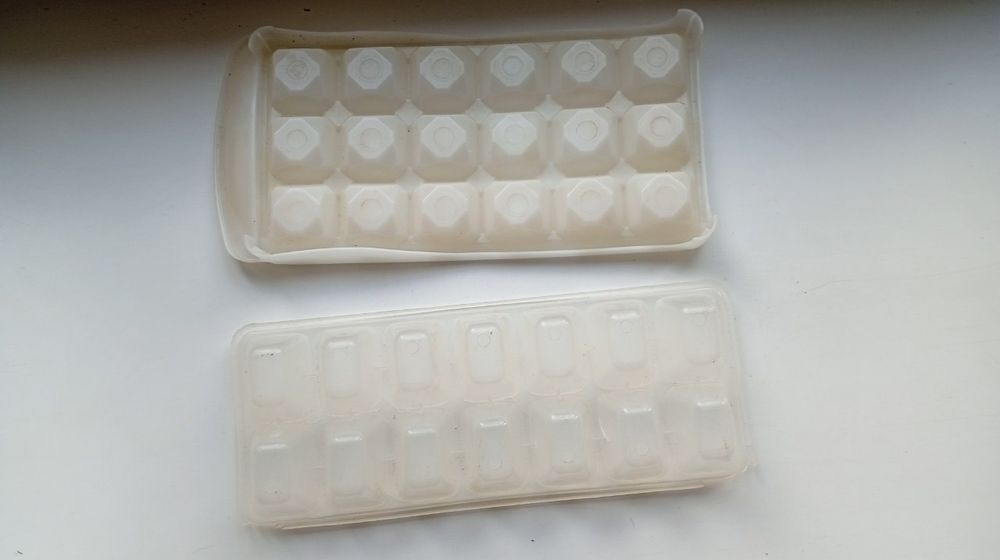 Пластиковая форма для льда - цена за пару