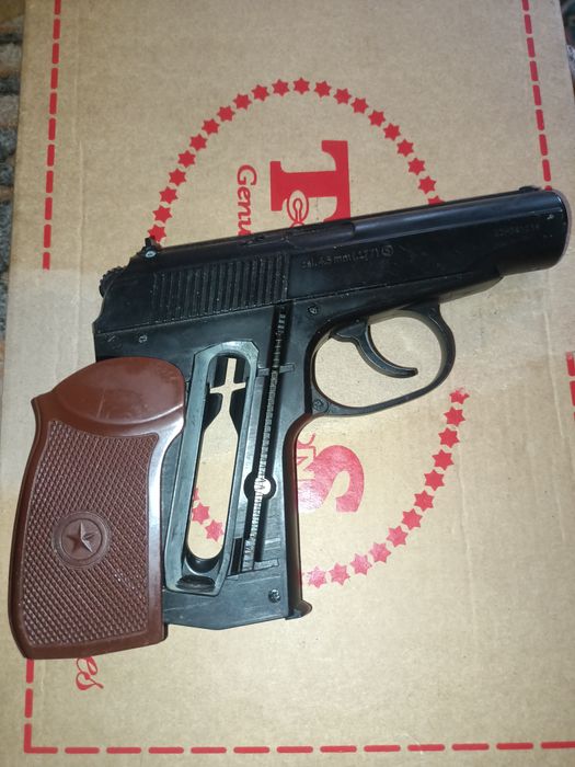 Продам іграшковий ПМ.