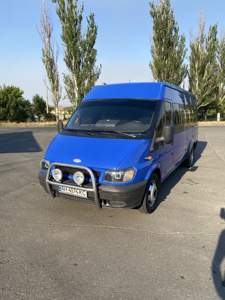 Ford Transit оригинальный автобус