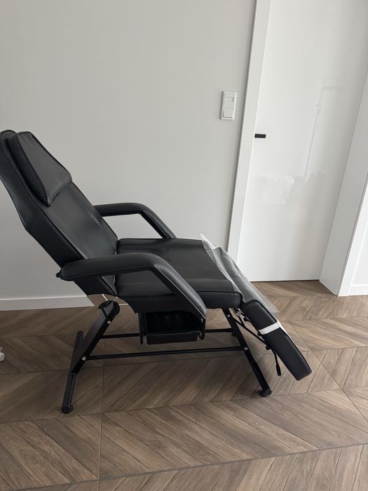 Fotel kosmetyczny z kuwetaki