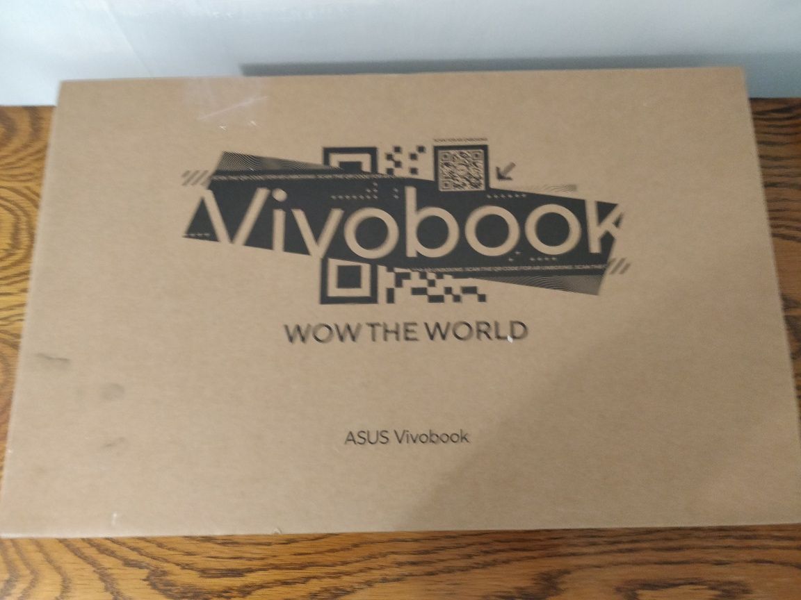 Asus Vivobook 16 , Ryzen 9 7940HS, DDR5, Windows 11