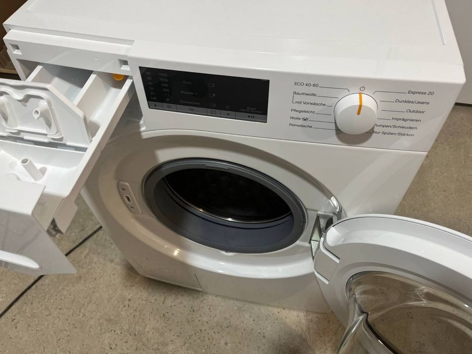 Пральна машина Miele WWA120 2025рік