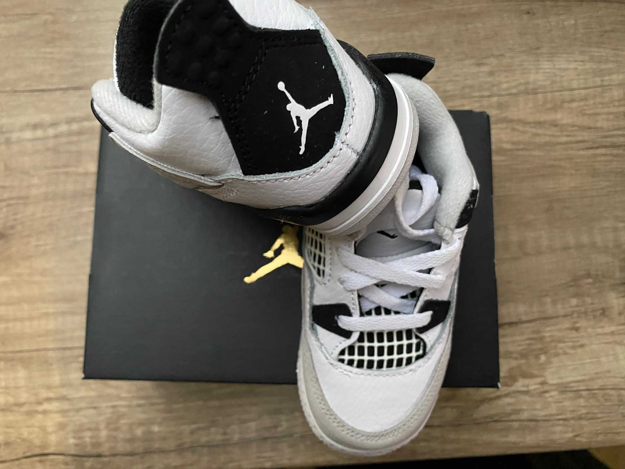 Jordan 4 Retro Military Black TD r. 23.5