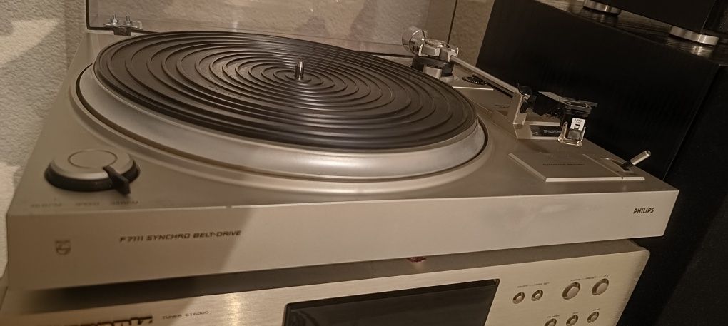 Gramofon Philips F7111 Synchro Belt-Drive vintage