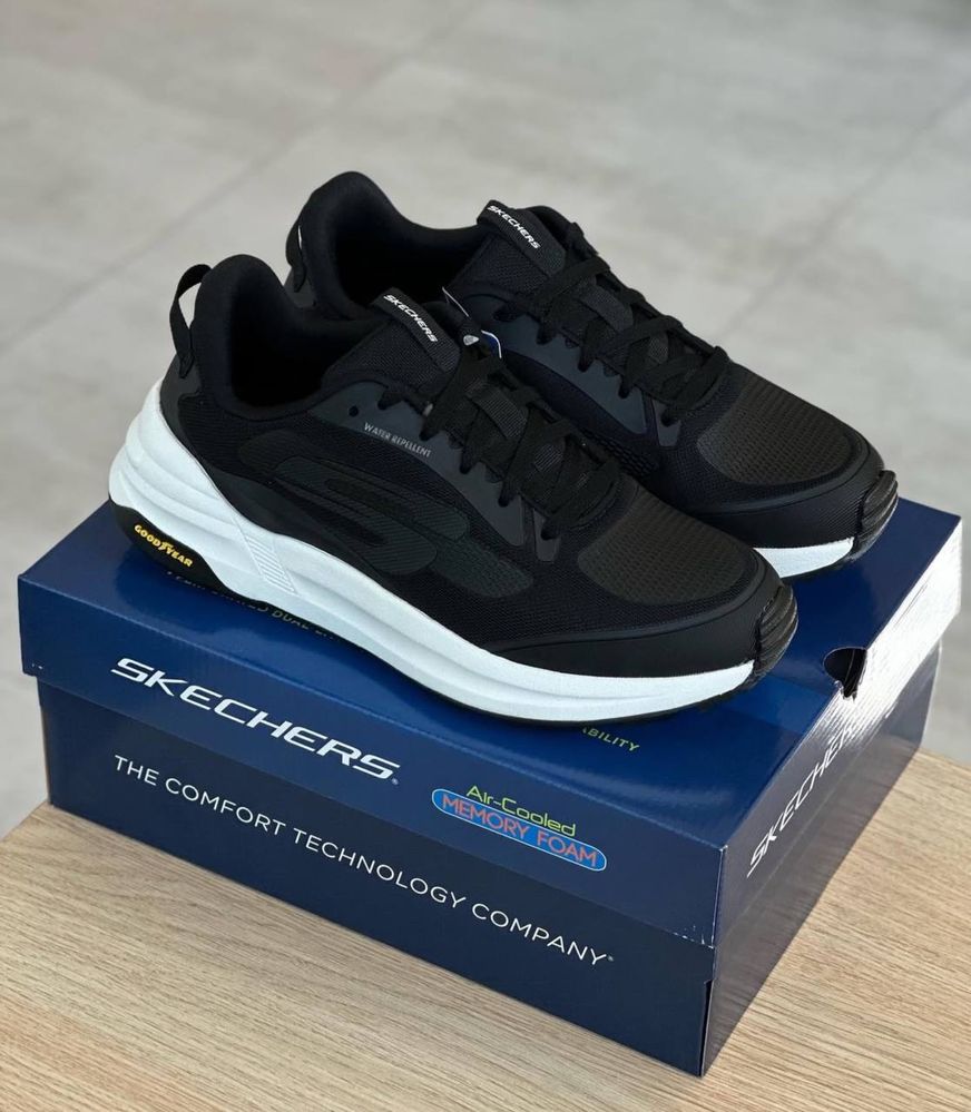 Чоловічі оригінальні кросівки Skechers Global Jogger
