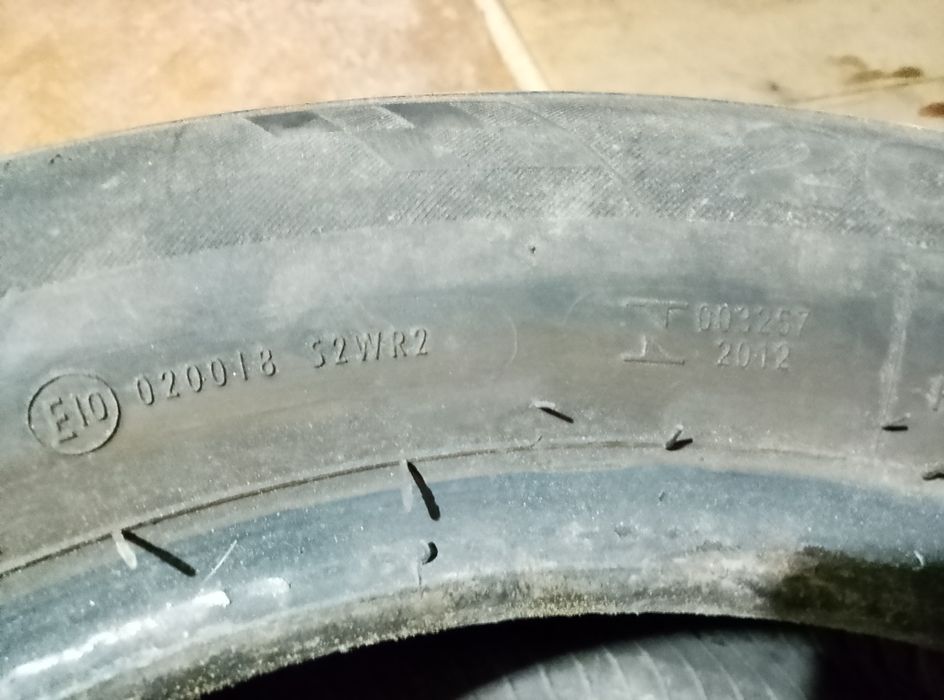 Продаю два колеса шини 205,60,16