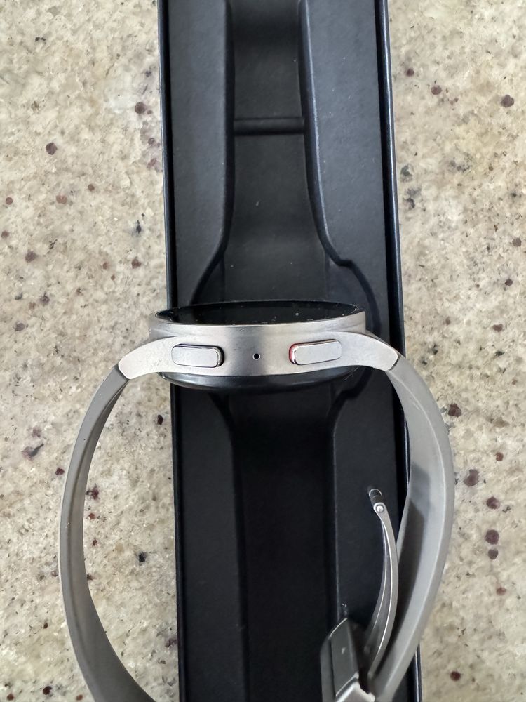 Smartwach Galaxy Watch 5 pro Gray Titanium