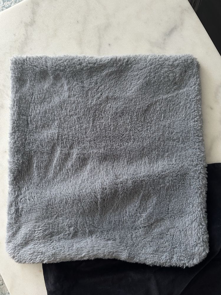 Ozdobne Poszewki na poduszki Ikea H&M Home welurowa futrzana