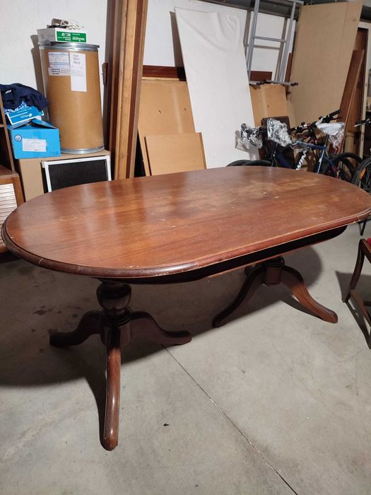 Mesa de sala e conjunto de 6 cadeiras