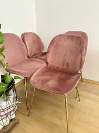 4 krzesła różowe welurowe jak nowe złote nóżki sklep 1 szt. 599 zł