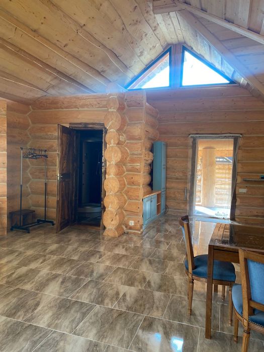 Здається затишний ЕКОбудиночок Микуличин