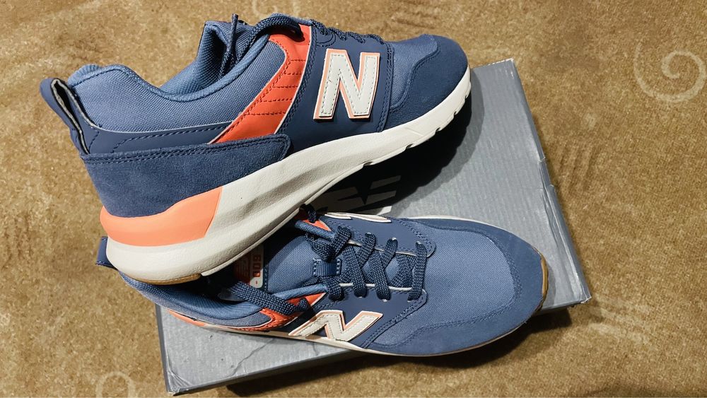 Кросівки New Balance 009