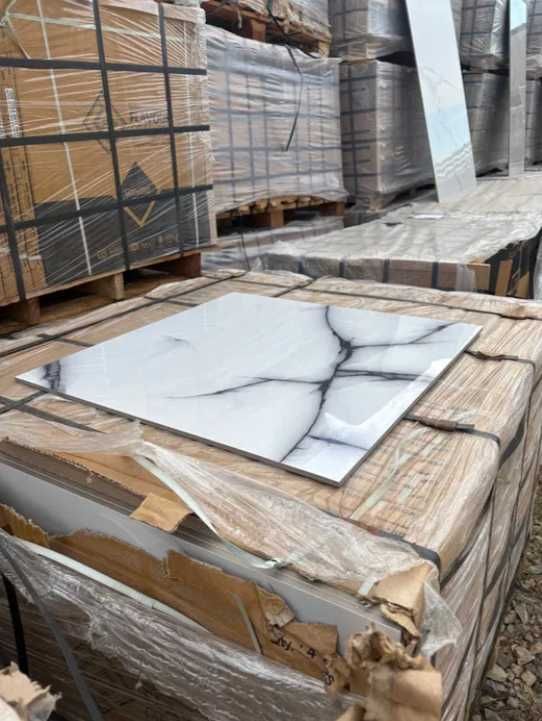 Płytki białe z marmurem ONYX 60x60 Gres podłogowy ścienny