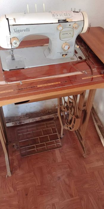 Máquina Costura VINTAGE VIGORELLI