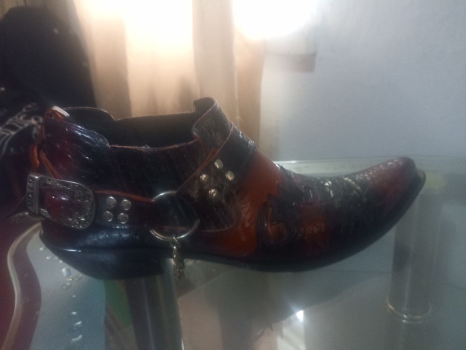 Продам мужские казаки Италия . Только Одесса,
