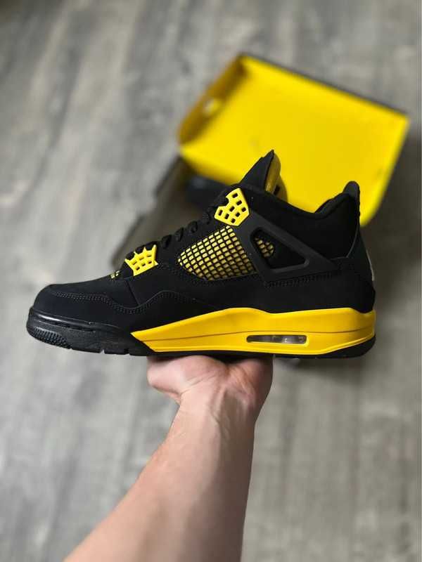 Jordan 4 Retro Thunder r.39