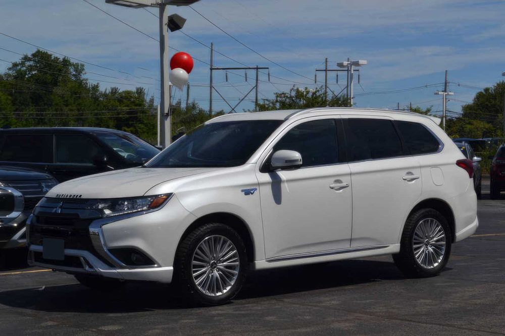 Mitsubishi Outlander PHEV SEL      2019
