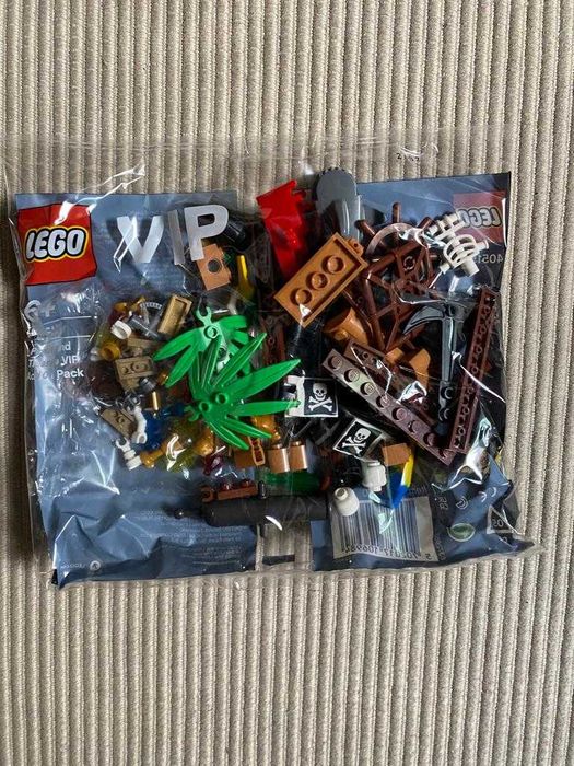 LEGO Pirates and Treasure -NOVO