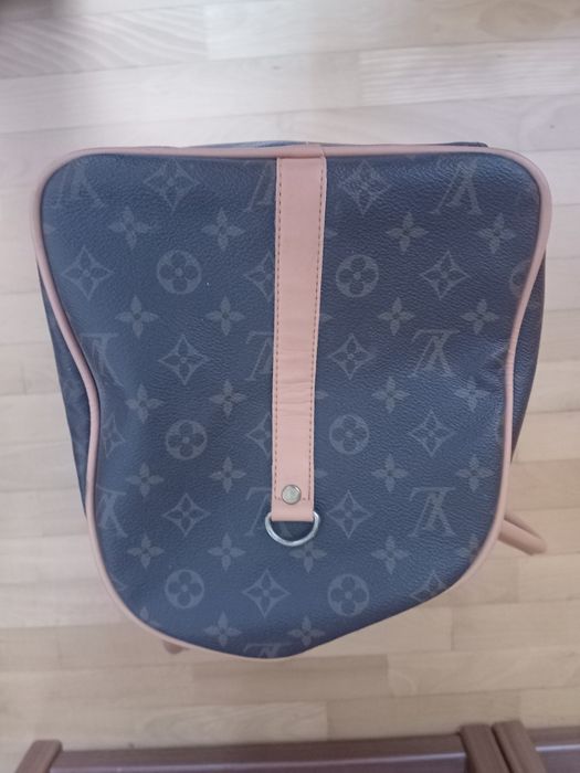 Сумка від Louis Vuitton