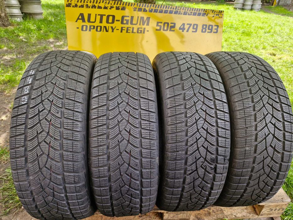 Opony Zimowe 225/55R19 Goodyear UltraGrip Performance 4sztuki Montaż