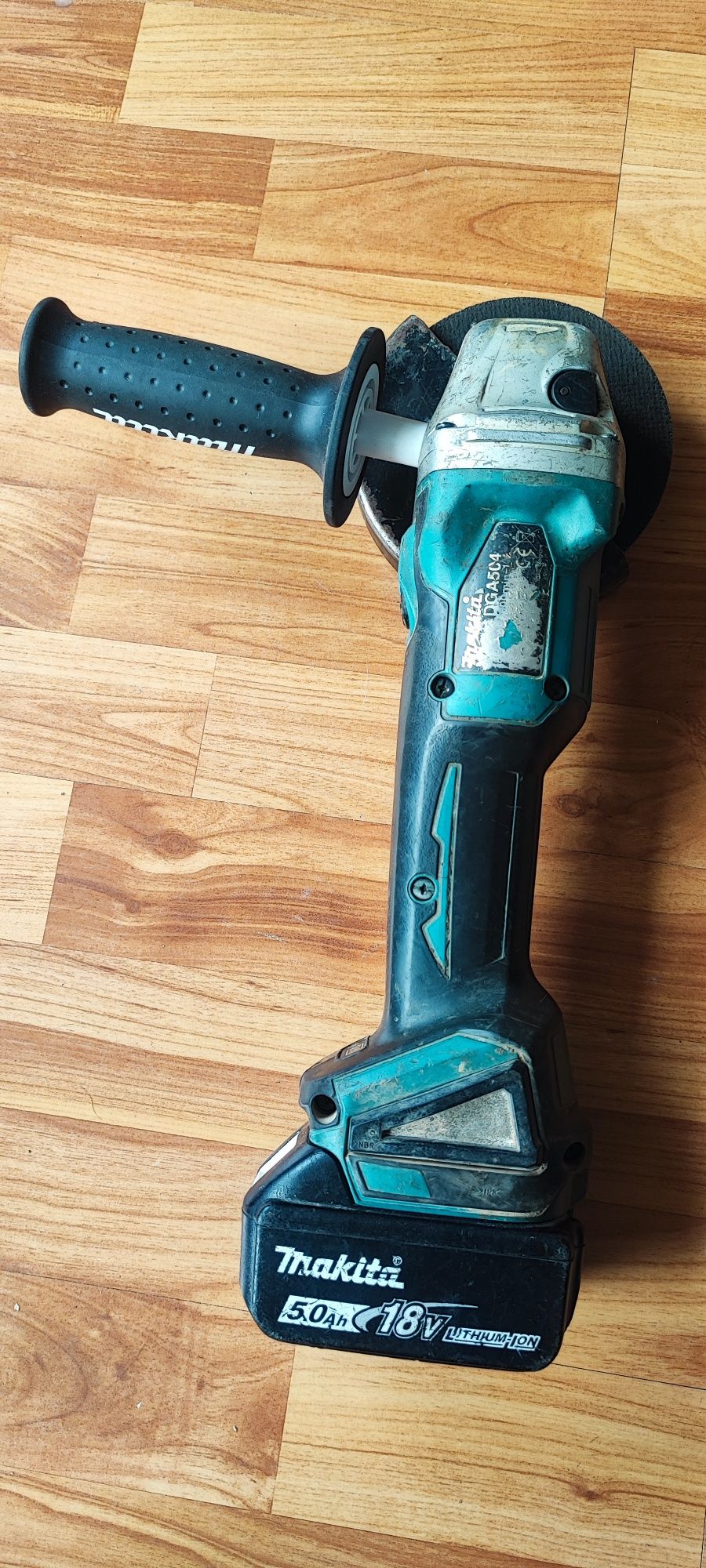 Szlifierka kątowa Makita DGA 504 + bateria 5.0Ah