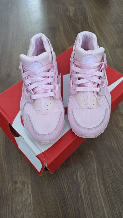 Кросівки nike huarache run se 38р.