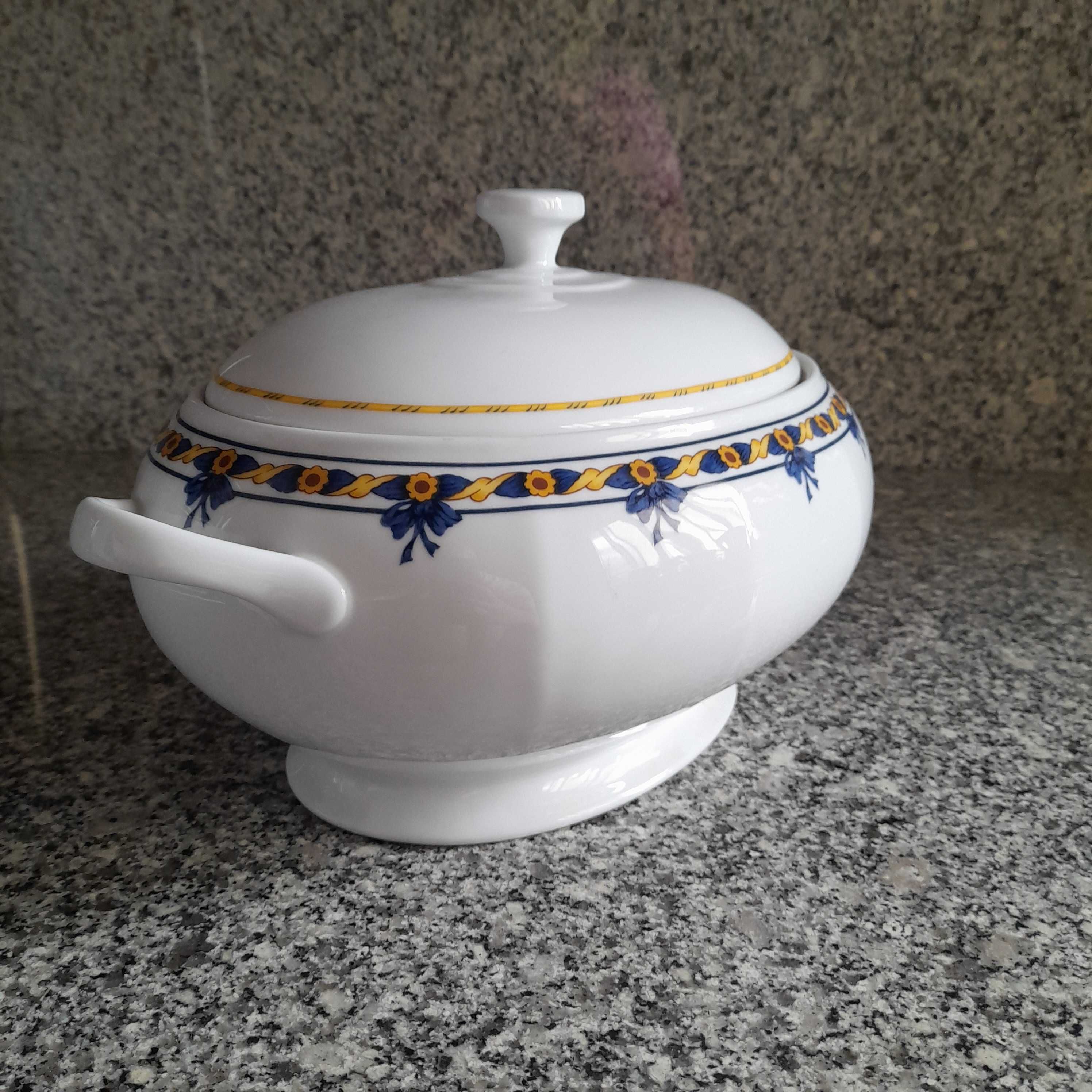 Terrina Vista Alegre Sonata em bom estado