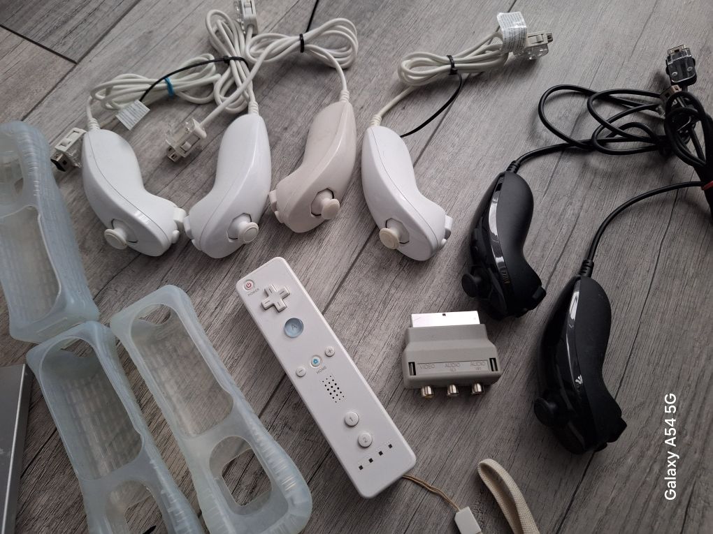 Nintendo Wii pady kontrolery itp