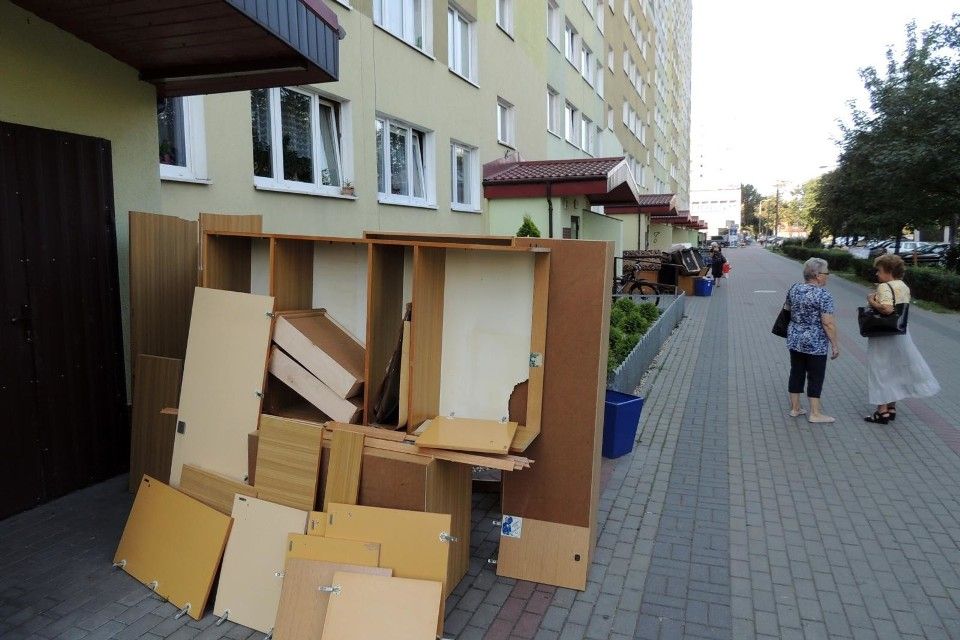 WYWÓZ STARYCH MEBLI, utylizacja transport przeprowadzki przewóz tanio