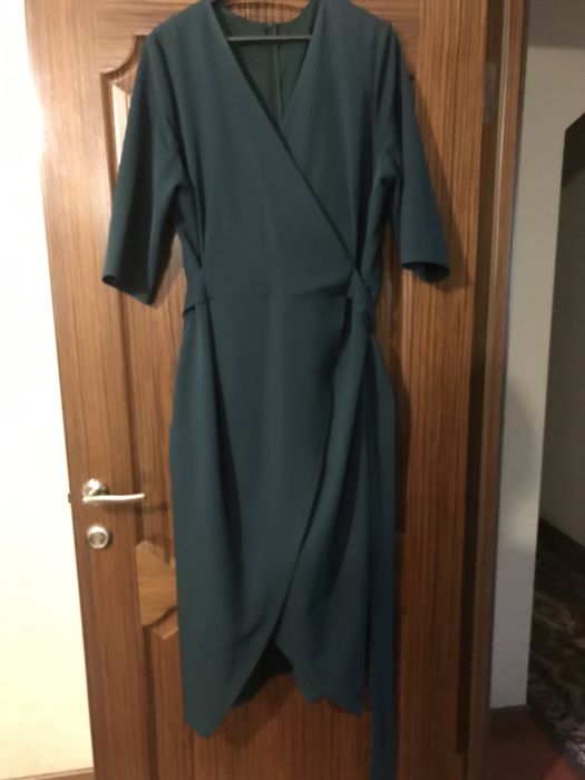 Продаётся элегантное платье