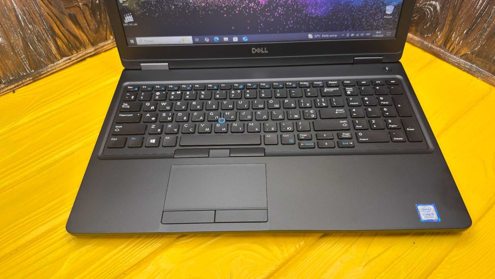 Недорогий Офісний Ноутбук Dell Latitude E5590 /15.6"/i5-8250U/ГАРАНТІЯ