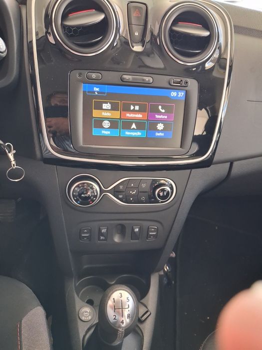 Dacia Sandero 0.9 TCe Stepway impecável