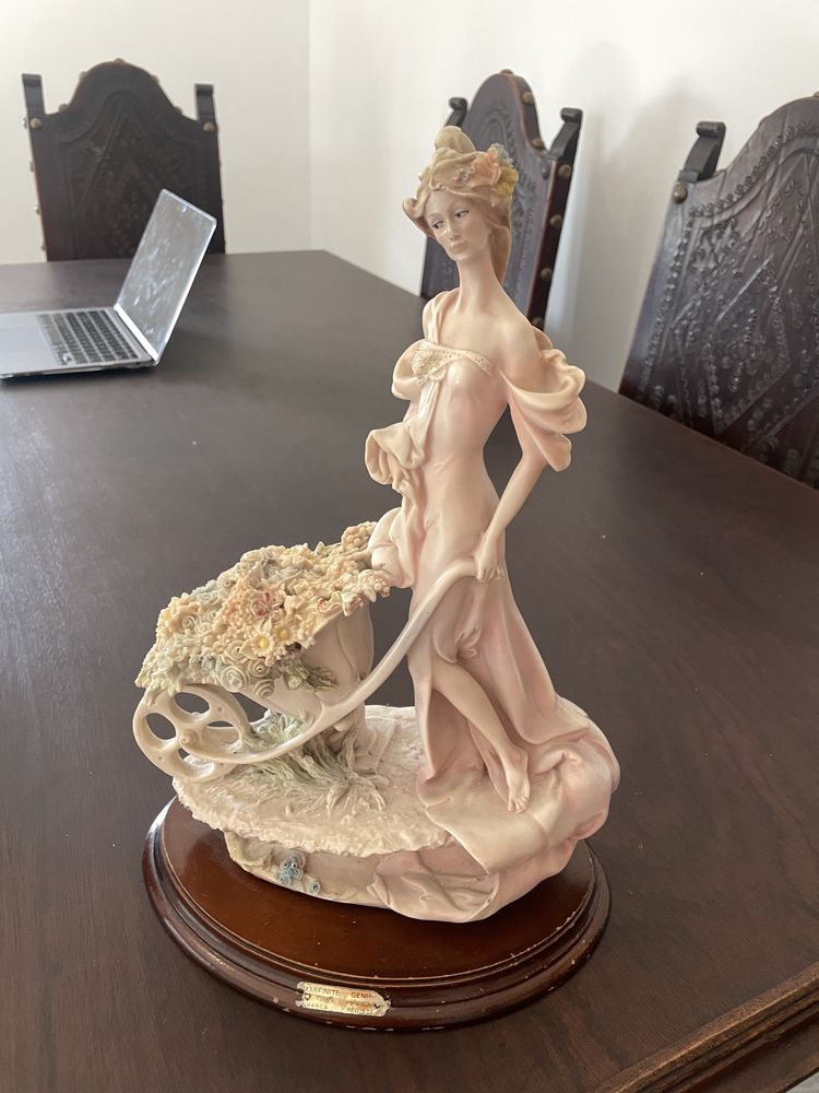 Estatueta decorativa