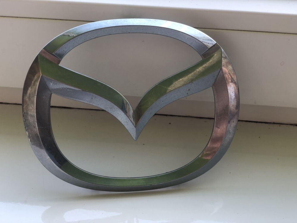Емблема Mazda
