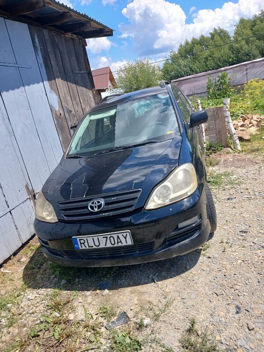 Шрот В розборі Toyota Avensls  verso тойота авенсис версо