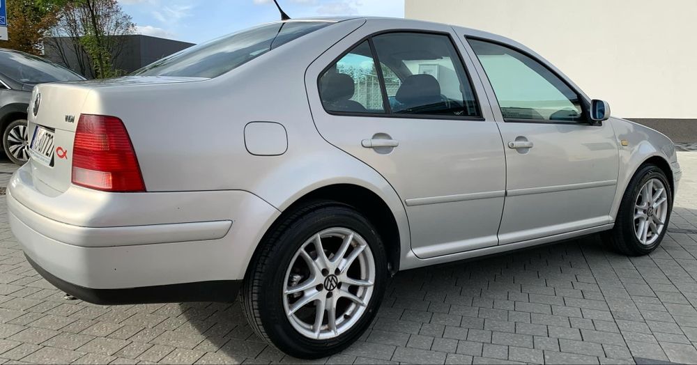 Volkswagen Bora 1.9TDI bardzo ładnie utrzymana! Bez grama rdzy!!