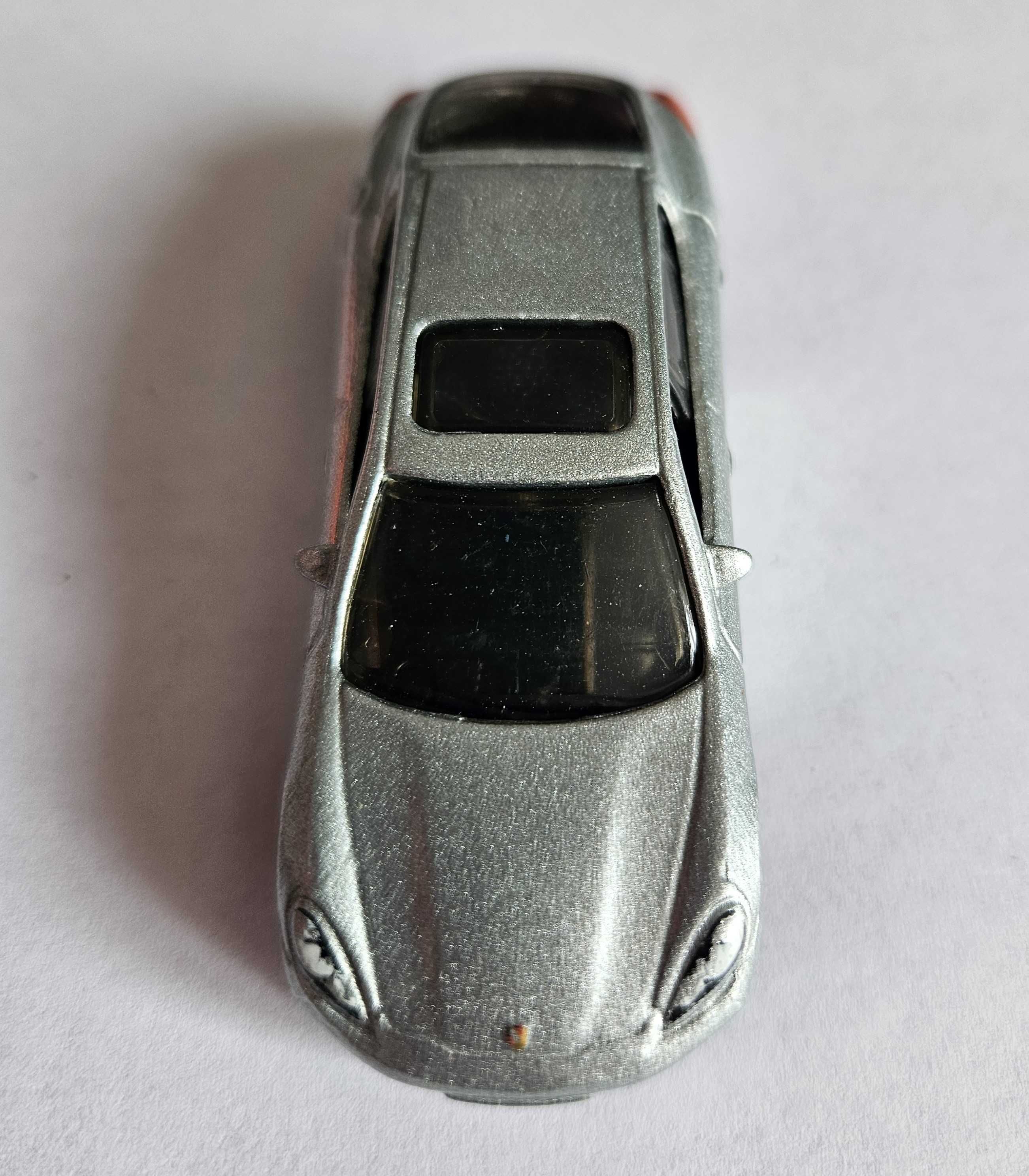 Resorak PORSCHE PANAMERA. Mattel, skala 1:64
