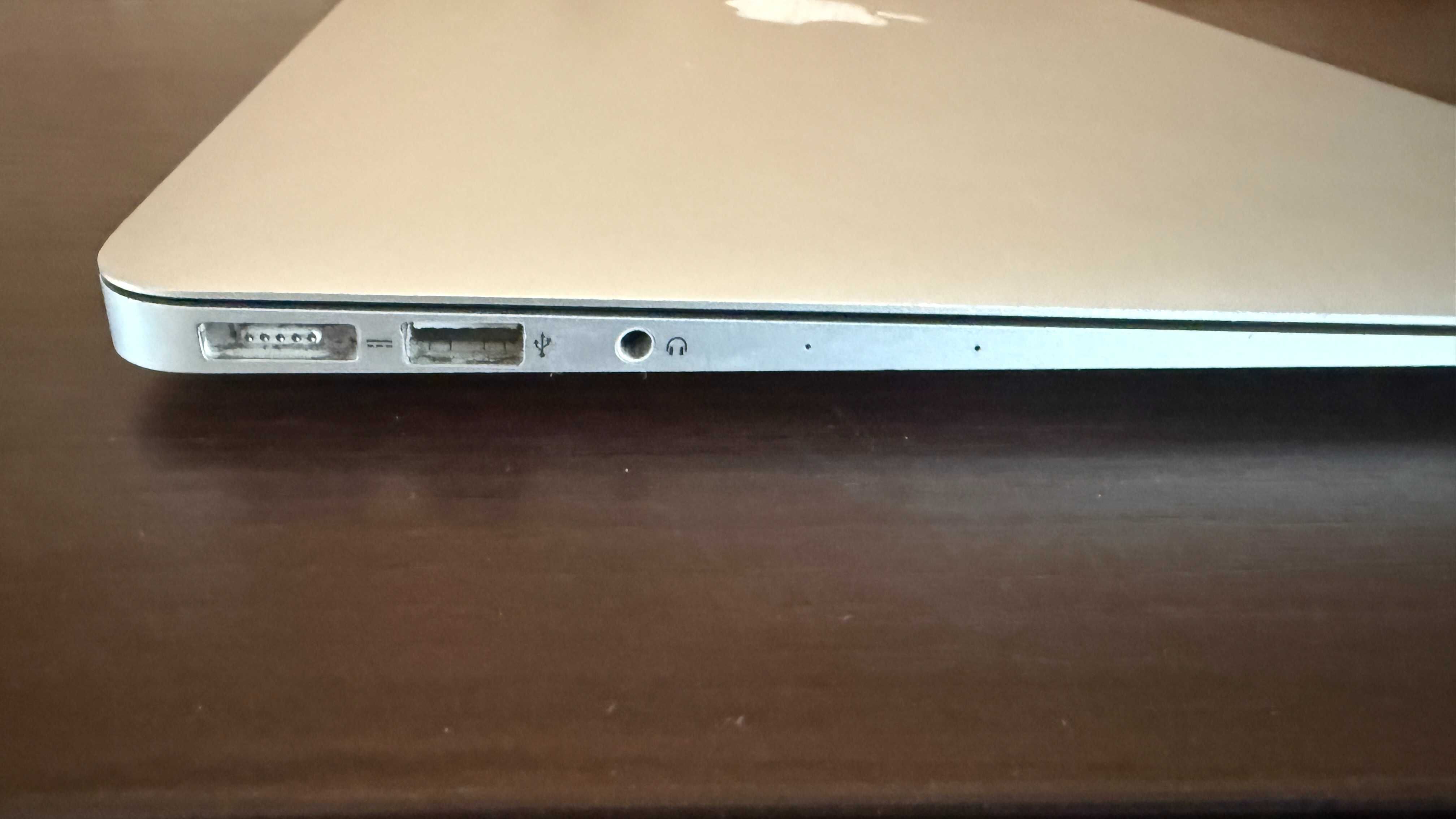 MacBook Air 2017 - A1466 procesor i5, pamięć 8GB, 480GB SSD