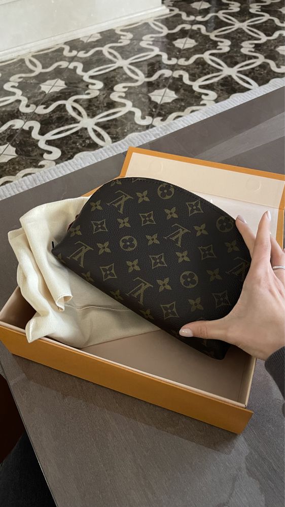 Косметичка Louis Vuitton оригінал