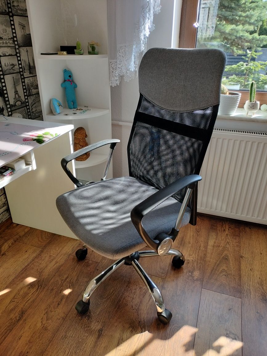Sprzedam Fotel obrotowy