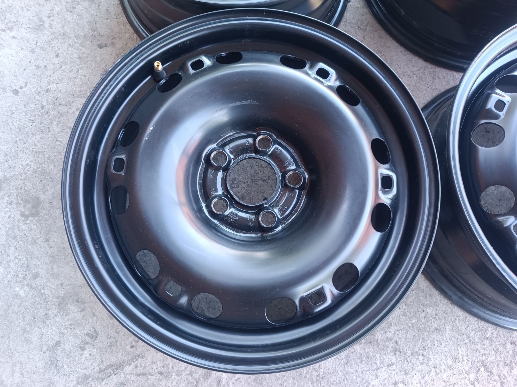 Металеві диски 5 100 R15 Гольф 4 Шкода