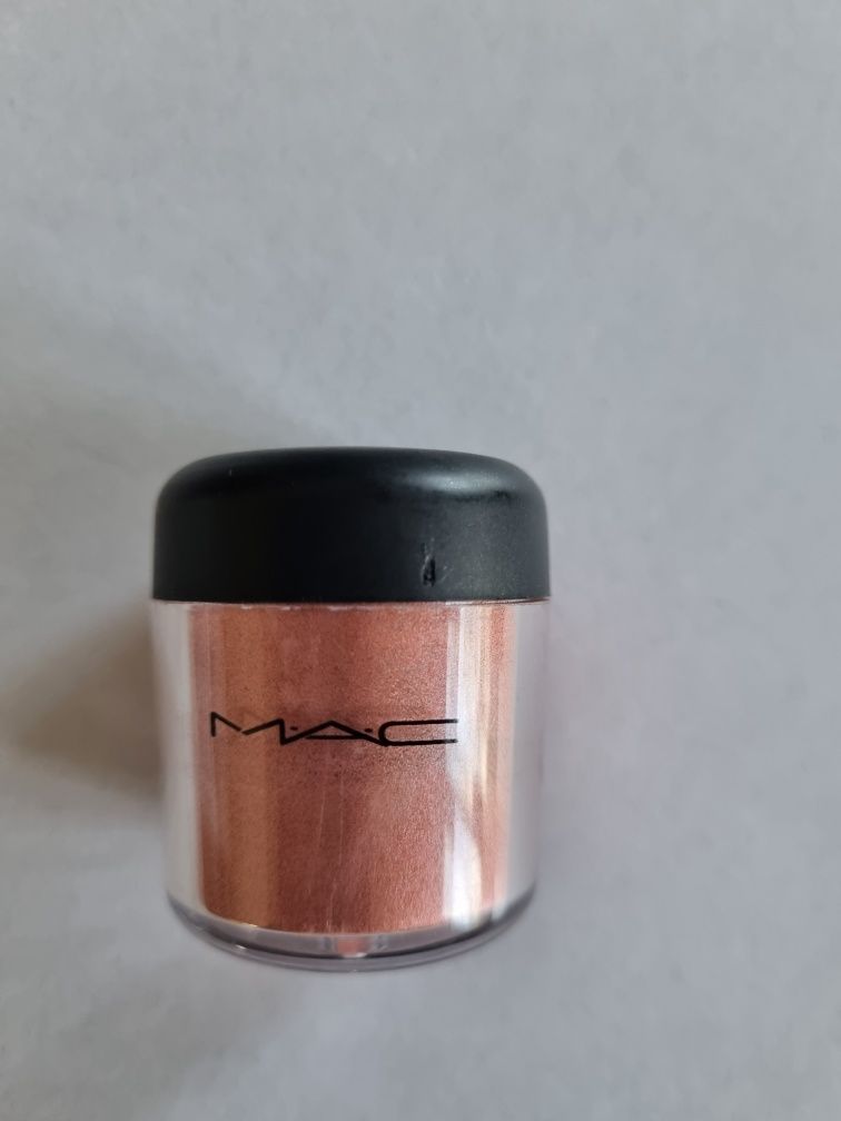 MAC pigment do powiek