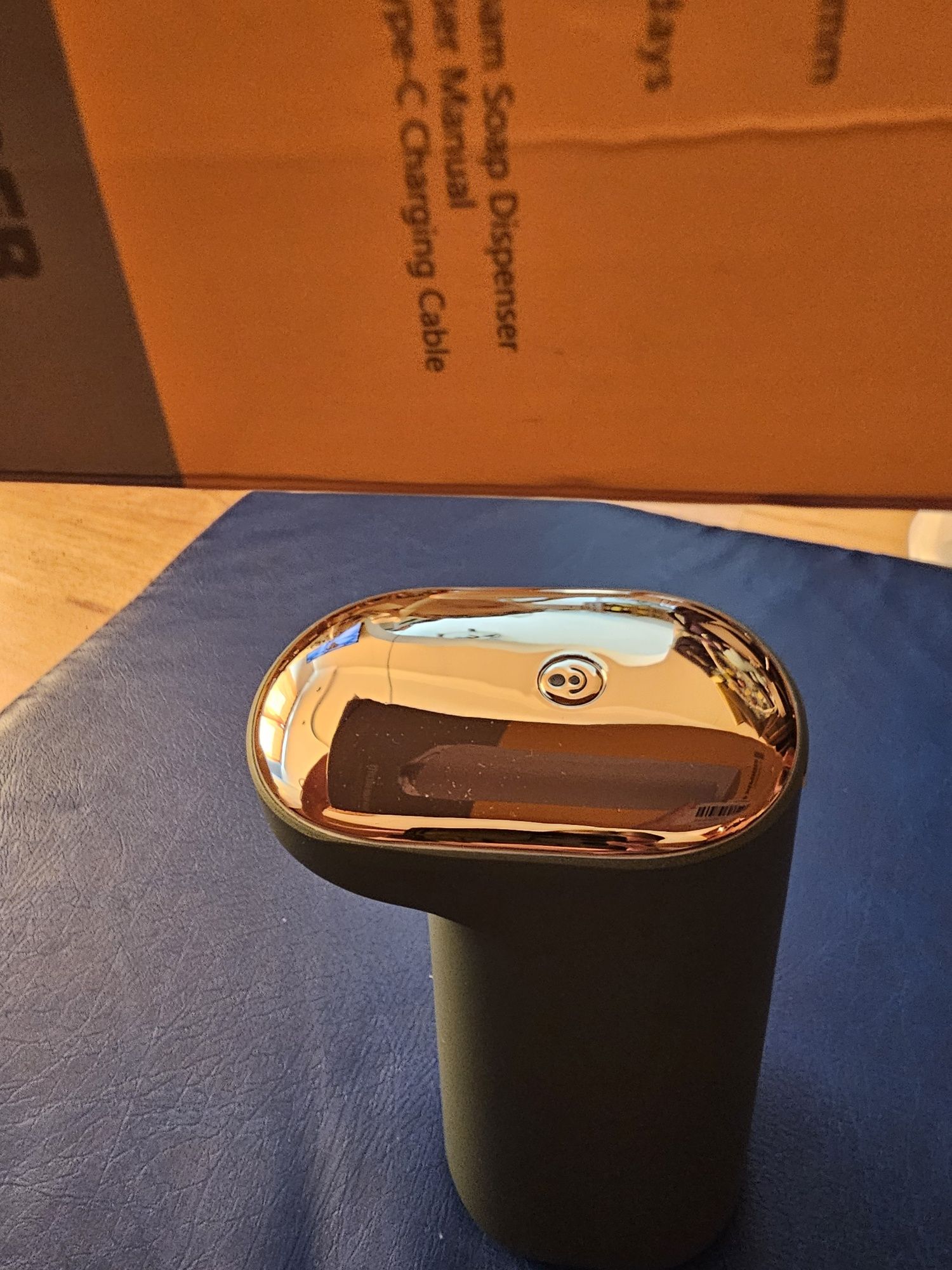 Диспенсер для жидкого мыла с зарядкой от USB, 450 мл, мыльница