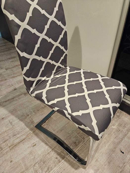 Pokrowce na krzesła wzór szaro białe elastyczne uniwersalne 4 sztuki